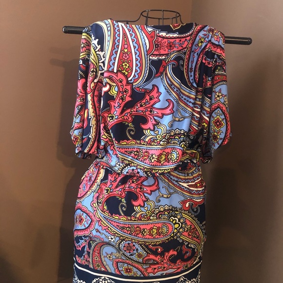 Dress - Picture 3 of 4